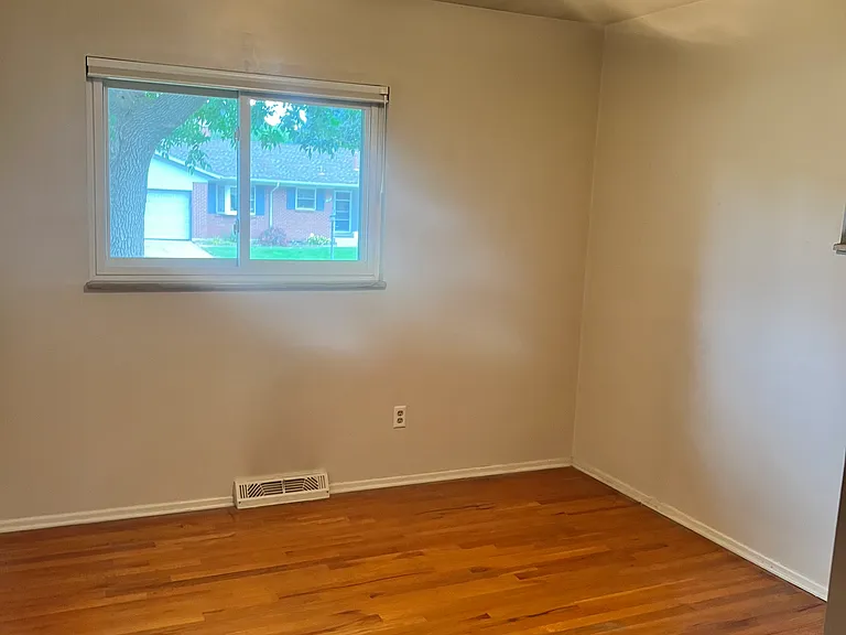 6730 E Bethany Pl — Photo 3