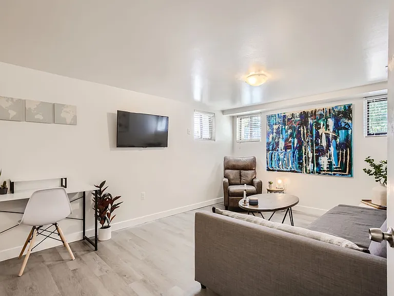 3305 N Clay St — Photo 18