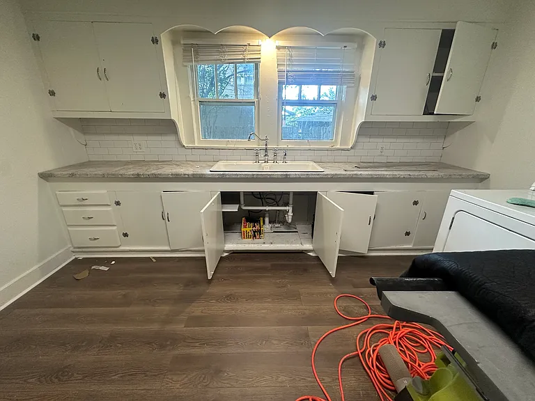 614 W Saint Louis St — Photo 2
