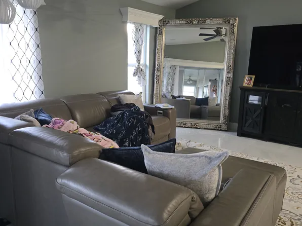 5909 41st St E, Bradenton, FL 34203