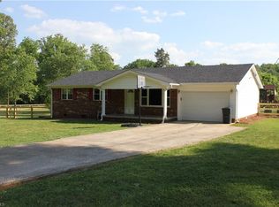 2036 Chesapeake Dr, Rural Hall, NC 27045