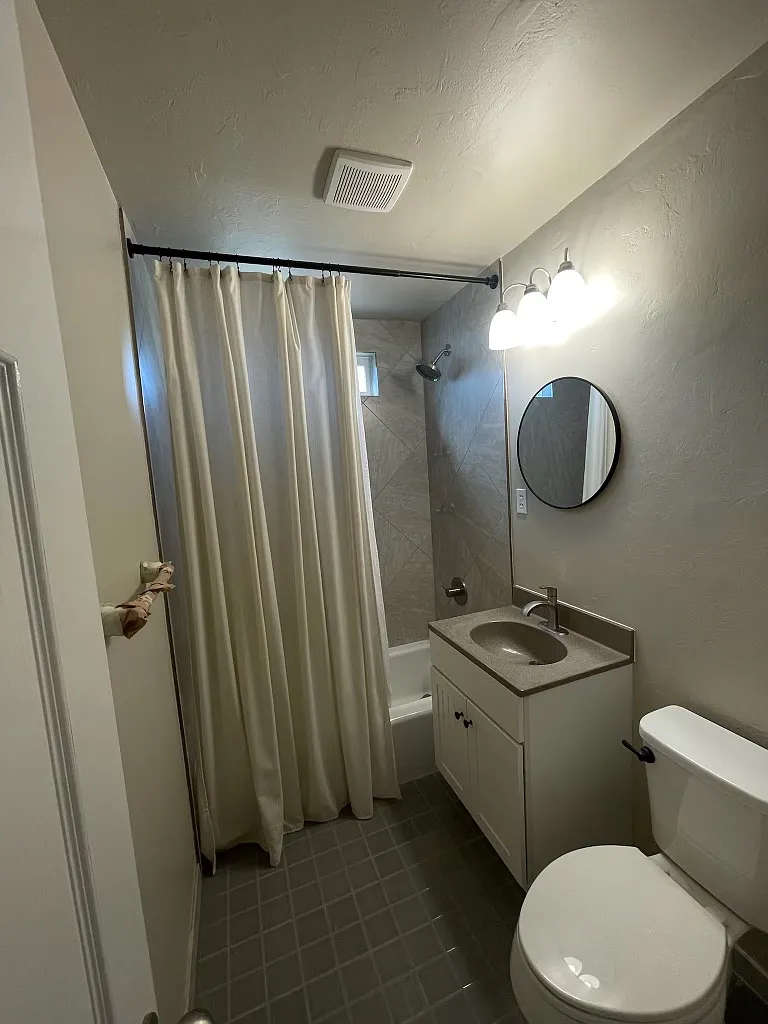 2 bed, 820 sqft, $3,400 — Photo 4