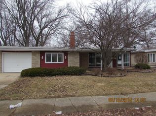312 Wayne St, Park Forest, IL 60466