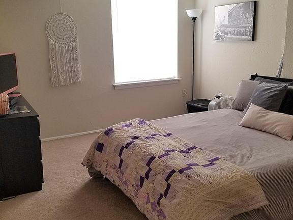 2nd image of 1804 Greenwich Wood Dr APT 21
