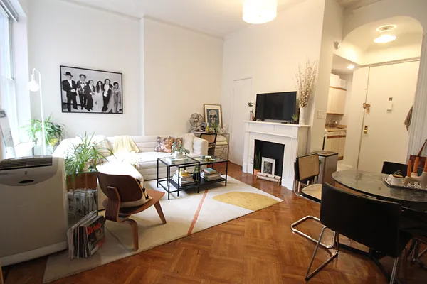 Rented by Luxor Homes & Investment Realty | media 12