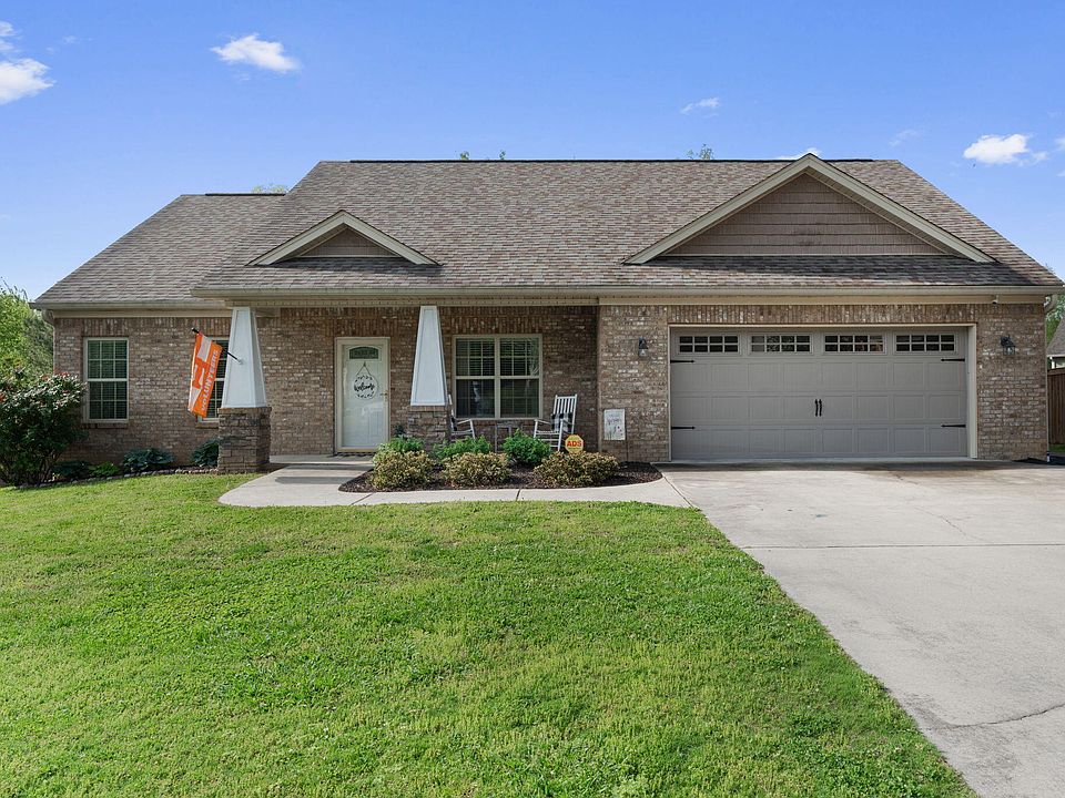 1st image of 230 Silver Springs Trl NW