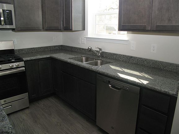 5th image of 309 Quince Ave