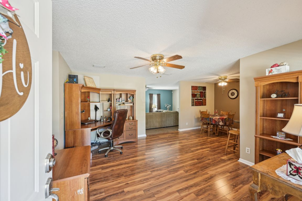 Husson Ave-1705-023.jpg