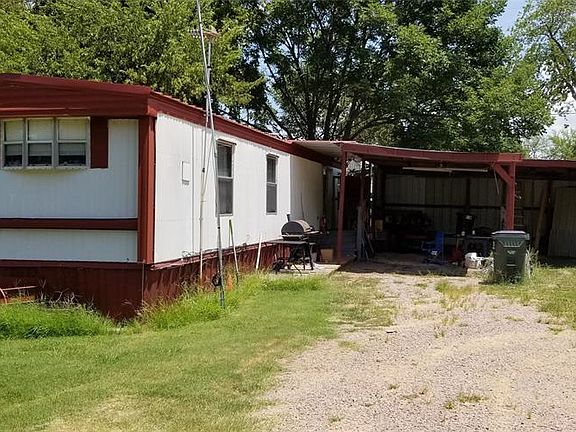 5th image of 182 Menominee Dr