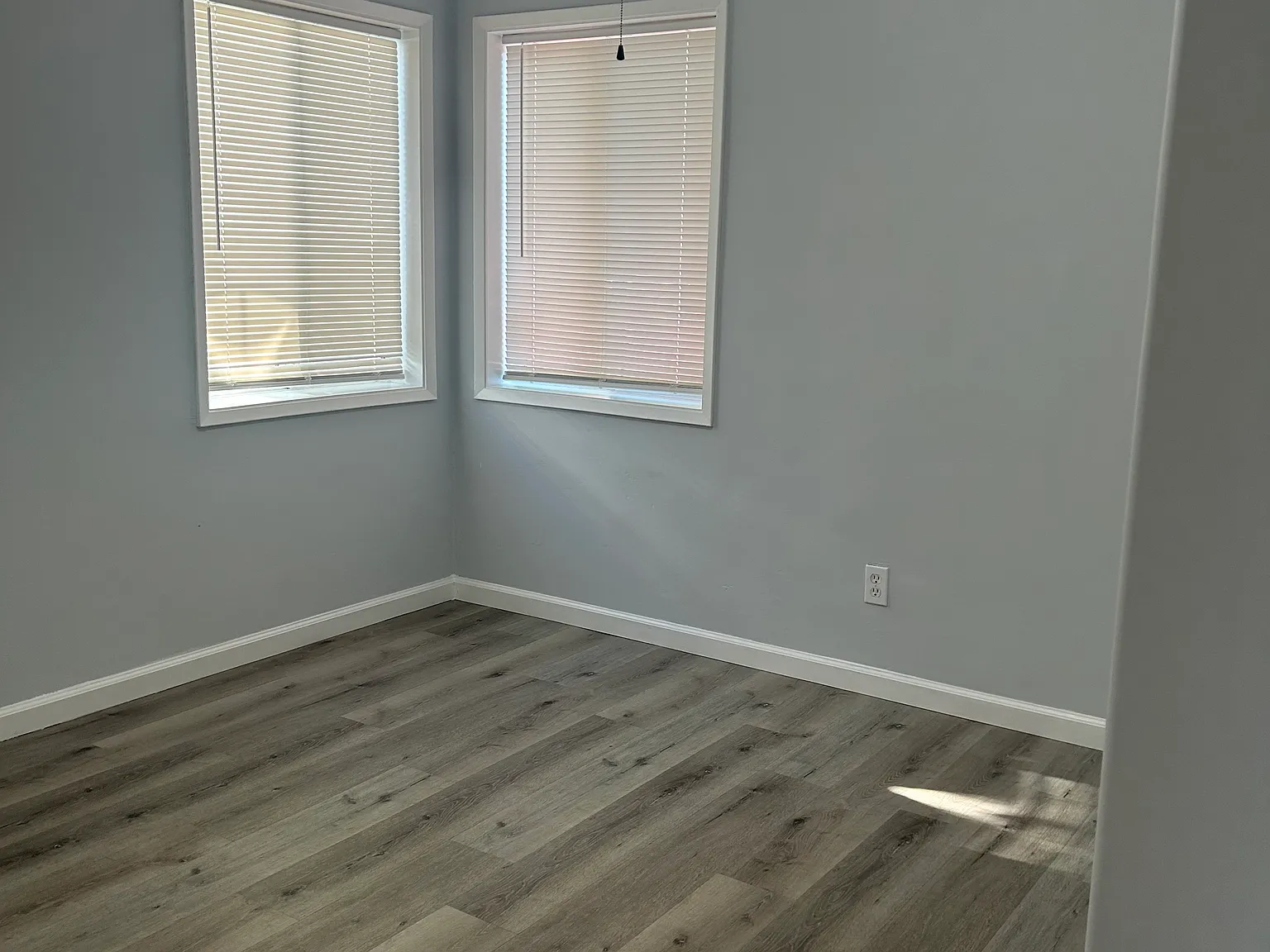 2 bed, 580 sqft, $2,700 — Photo 3
