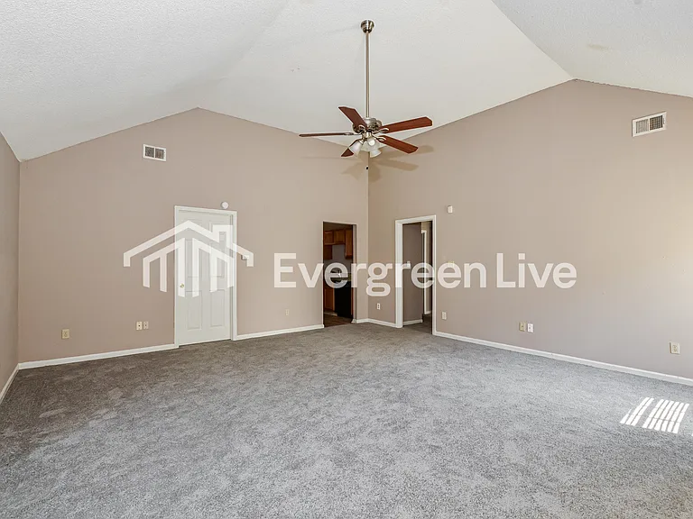 5944 Wagon Hill Rd E — Photo 5