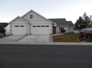 4032 SW Tommy Armour Ln, Redmond, OR 97756