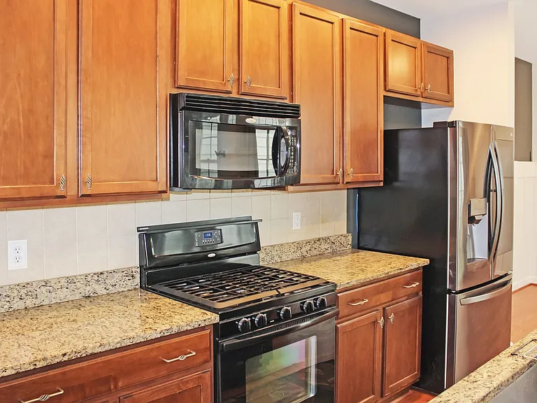 1023 Farrow Dr — Photo 9