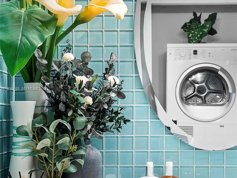 2301 Collins Ave #408 — Photo 37