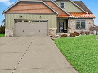 11931 Walton Cir NW, Uniontown, OH 44685