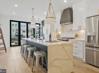 332 17th Pl NE, Washington, DC 20002