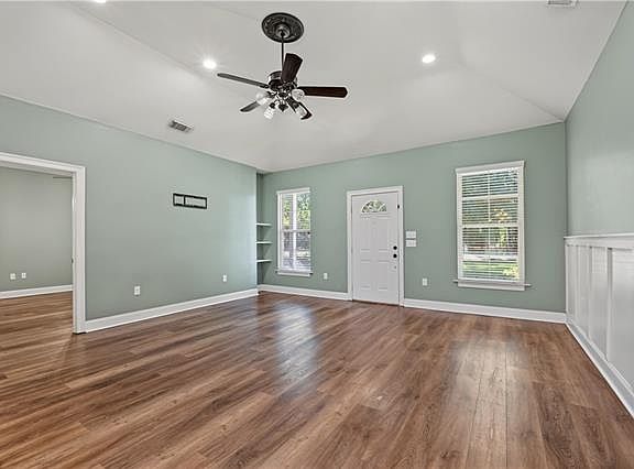5th image of 22513 Strain Rd