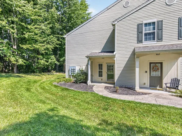 72 Tall Trees Dr #10A, Amelia, OH 45102