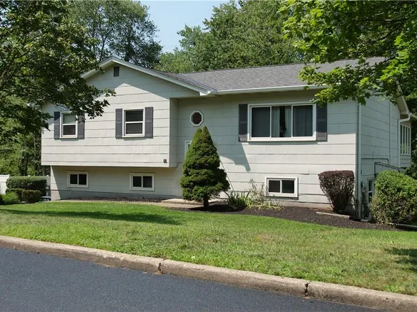 14 Mayfield Street, Valley Cottage, NY 10989