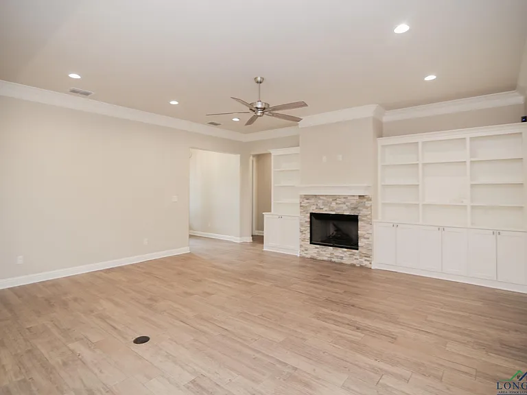 140 Lilly Lue Ln — Photo 8