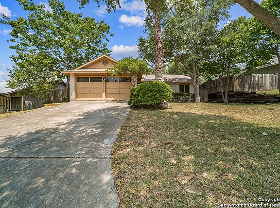 2nd image of 6811 Hillside Blf