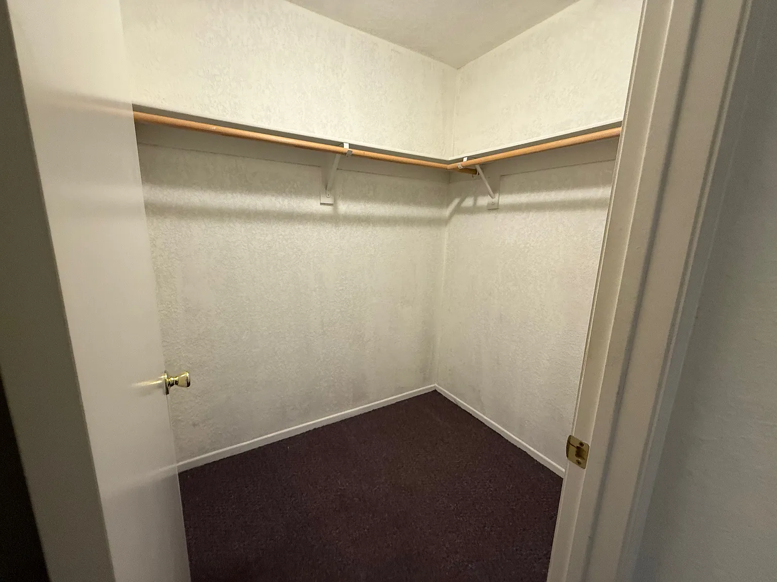2 bed, 1100 sqft, $2,170 — Photo 3