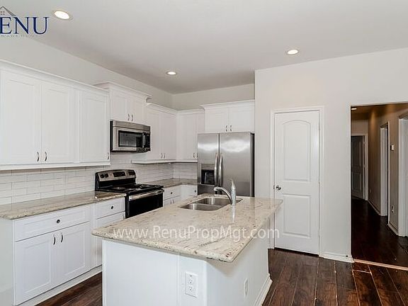 4th image of 16725 Meadowcroft