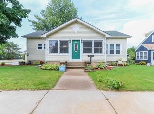 111 3rd St, Port Edwards, WI 54469