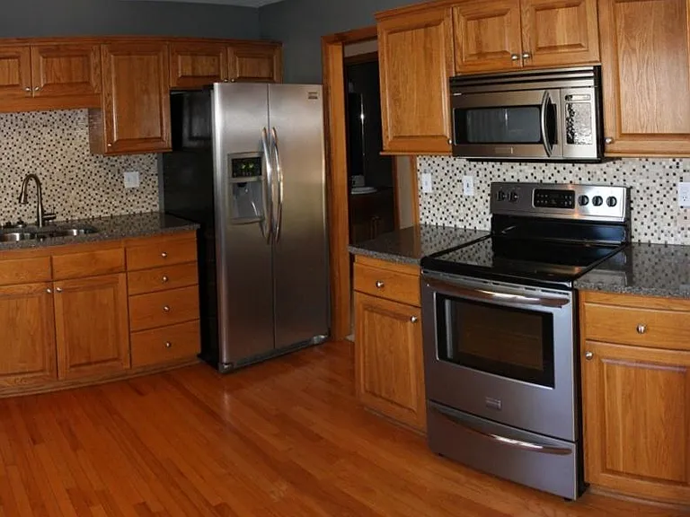 433 Crest Pl — Photo 4