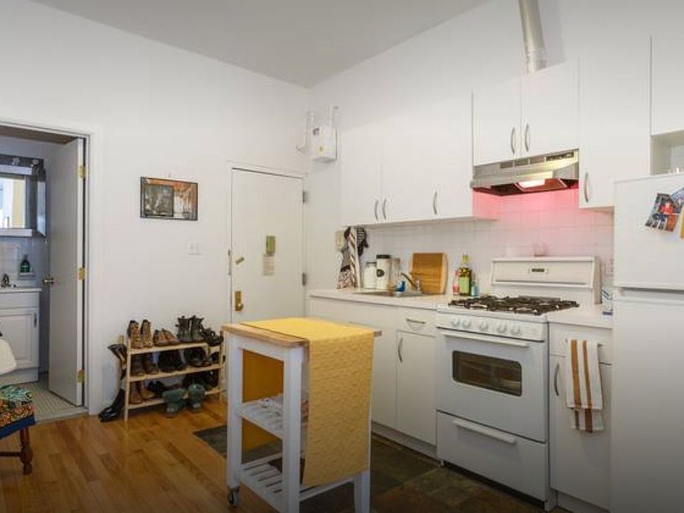 1st image of 157 1/2 Stanton St #16