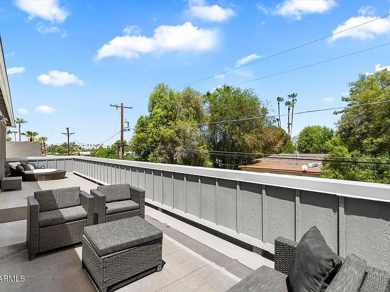 3810 E Devonshire Ave — Photo 27