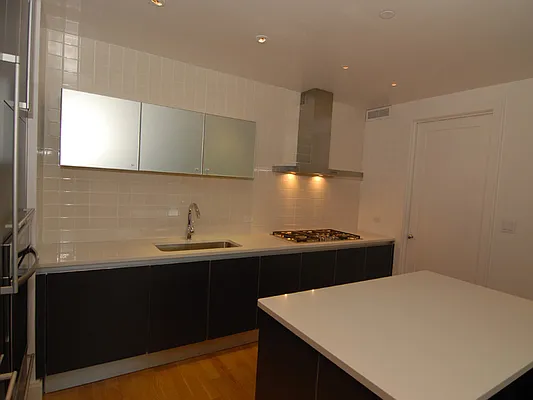 Rented by Sotheby's International Realty | media 43