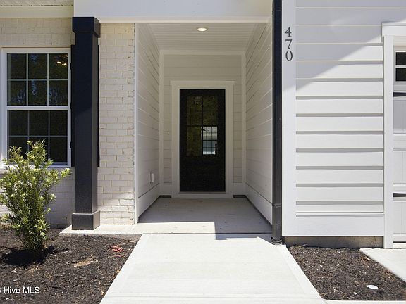 2nd image of 470 Oakwood Drive NW