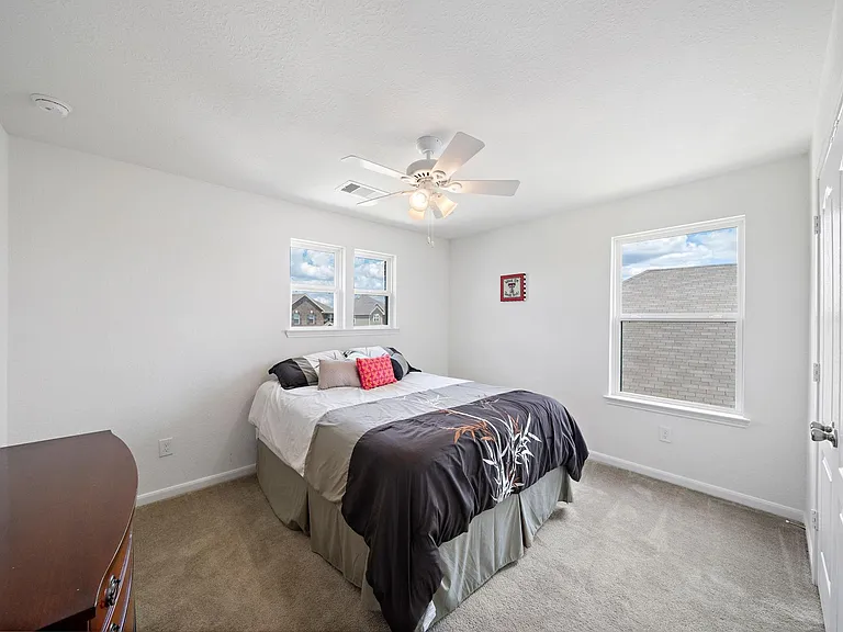 25203 Farmdale Ln — Photo 12