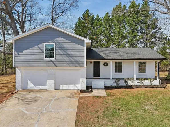 3600 River Hills Ct, Ellenwood, GA 30294