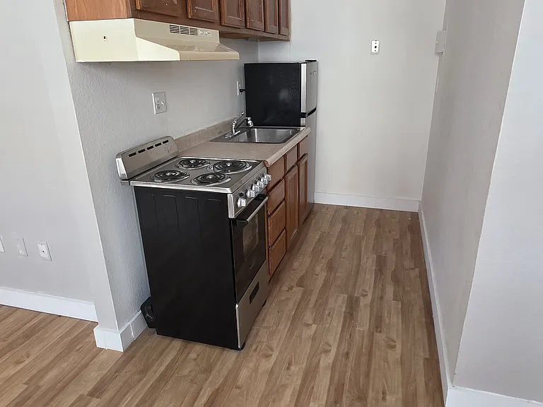 7th Place Apartments — Photo 29