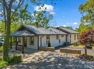 18 Worley Pl, Asheville, NC 28806