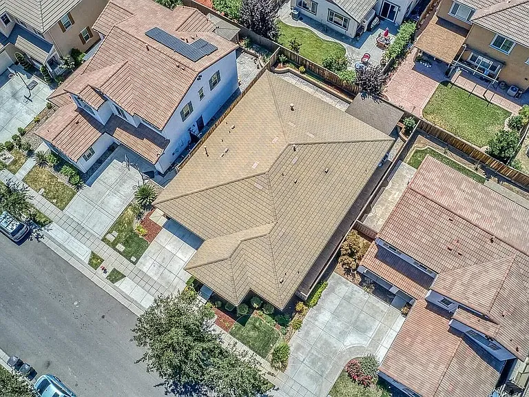 N San Remo Ln — Photo 39