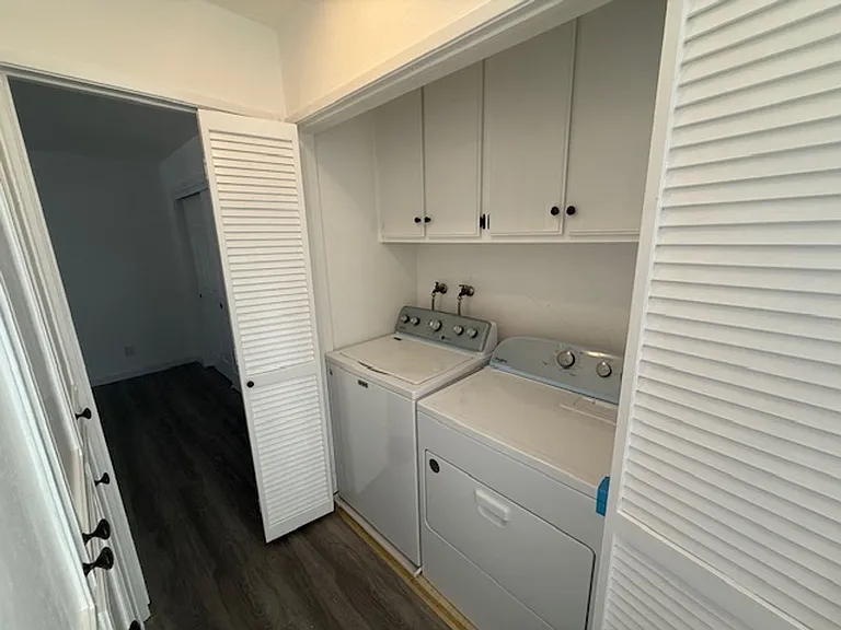 300 Mill Rd — Photo 12