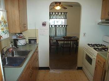 4th image of 392 E 330th St