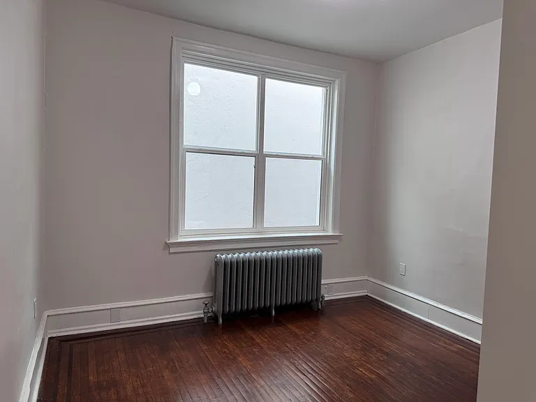 6328 Vine St #1R — Photo 8