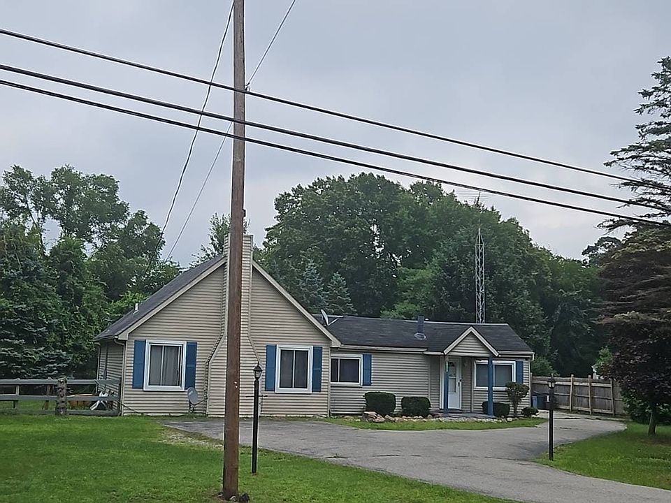 2nd image of 10320 Summerfield Rd