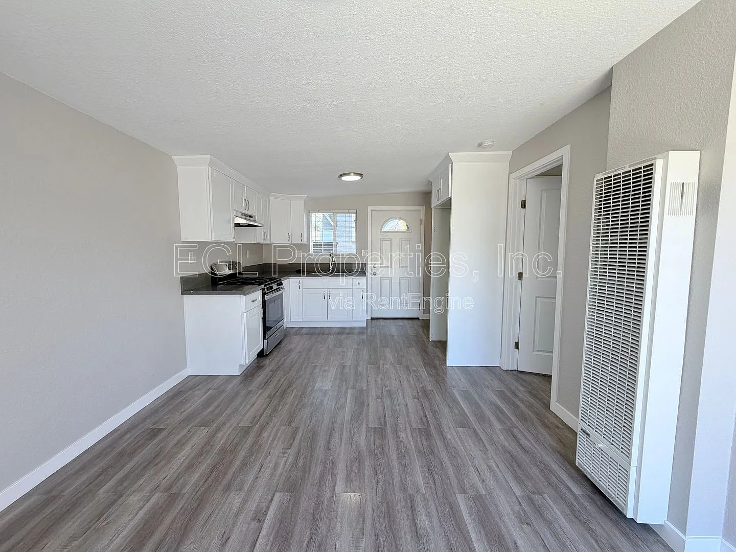 1 bed, 1.0 bath, 700 sqft, $2,000 — Photo 2