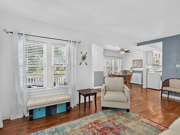 5th image of 307 Lincoln St