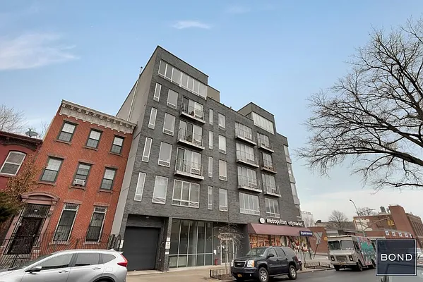 Sold by Bond New York | media 7
