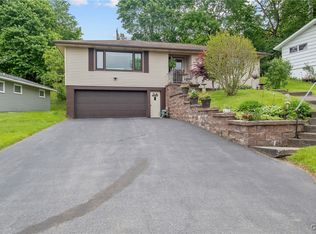 400 Hillsboro Pkwy, Syracuse, NY 13214