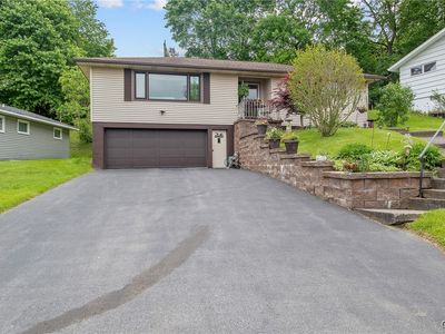 400 Hillsboro Pkwy, Syracuse, NY, 13214
