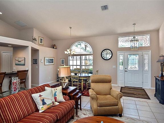 5th image of 111 Grand Oak Cir