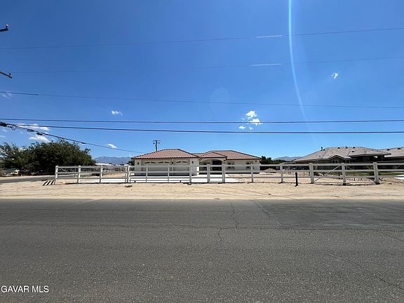 3rd image of 10658 Avenue R E #10