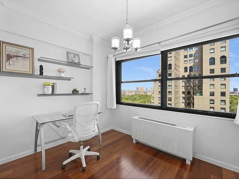 58 W 58th St #27A — Photo 8